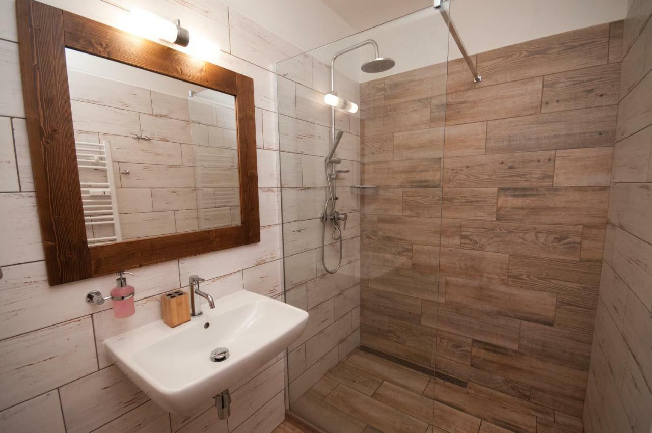 Apartmany Biela Put - Jasna Nr. 8 เดมานอฟสกา โดลินา ภายนอก รูปภาพ